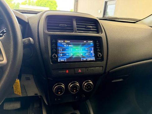 Used 2025 Mitsubishi Outlander Sport AWD image 14