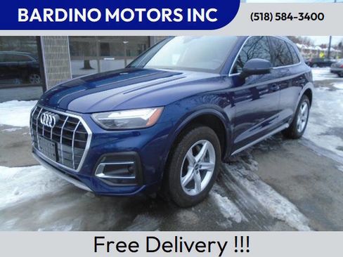 Used 2023 Audi Q5 2.0T Premium w/ Convenience Package image 1