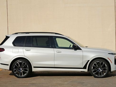 Used 2023 BMW X7 M60i w/ Climate Comfort Package AWD/4WD image 59