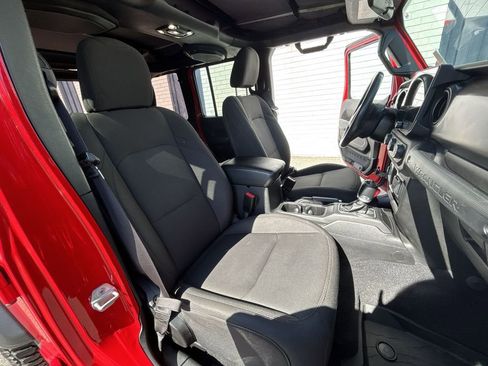 Used 2021 Jeep Wrangler Unlimited Sport AWD/4WD image 26