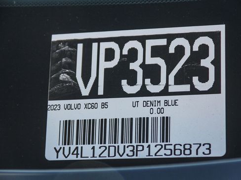 Used 2023 Volvo XC60 B5 Core w/ Climate Package image 30