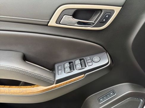 Used 2019 GMC Yukon Denali image 12