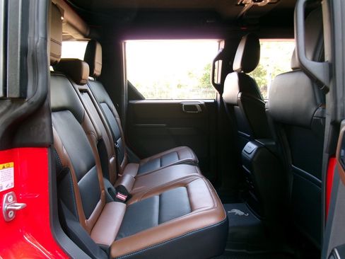 Used 2024 Ford Bronco Outer Banks AWD/4WD image 22