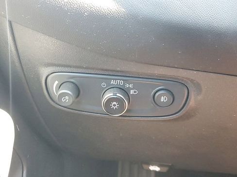 Certified 2023 Chevrolet Equinox Premier FWD image 19