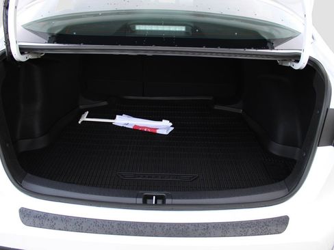 Certified 2024 Toyota Corolla LE image 27