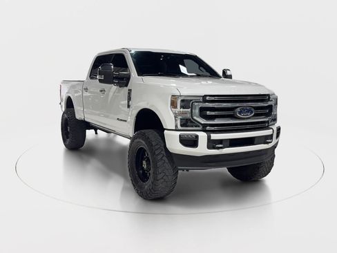 Used 2020 Ford F250 Platinum w/ FX4 Off-Road Package image 2