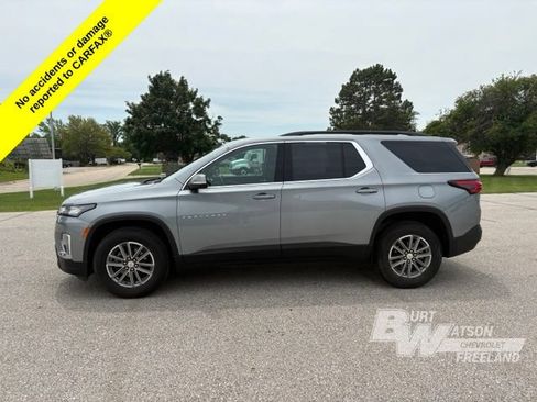 Used 2023 Chevrolet Traverse LT FWD image 3