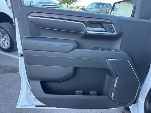 New 2026 GMC Sierra 1500 Elevation image 11