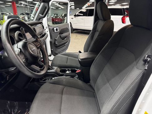 Used 2023 Jeep Wrangler Unlimited Sport image 33