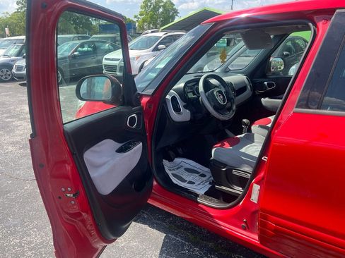 Used 2014 FIAT 500L Easy image 9