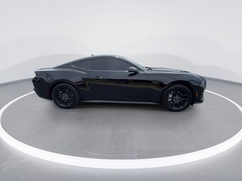 Used 2025 Ford Mustang GT RWD image 9