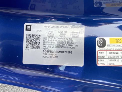 Used 2021 Chevrolet Camaro LT w/ RS Package RWD image 24