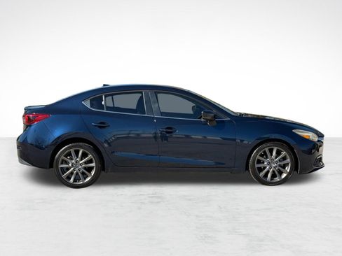 Used 2018 MAZDA MAZDA3 Grand Touring image 8