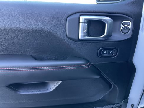 New 2026 Jeep Wrangler Unlimited Rubicon w/ Technology Group image 15