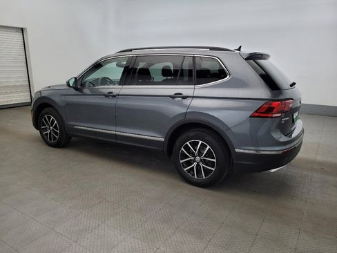 Used 2021 Volkswagen Tiguan SE w/ Panoramic Sunroof Package image 3