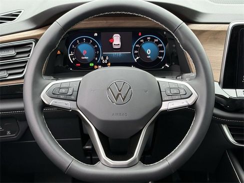 New 2026 Volkswagen Atlas SE image 10