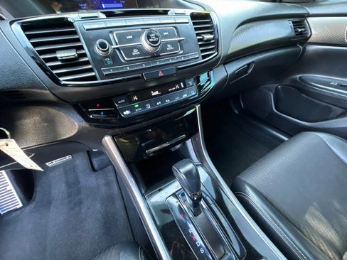 Used 2017 Honda Accord Sport image 76