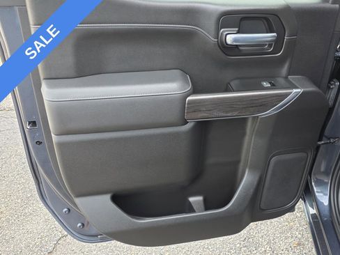Used 2022 Chevrolet Silverado 1500 LTZ image 38