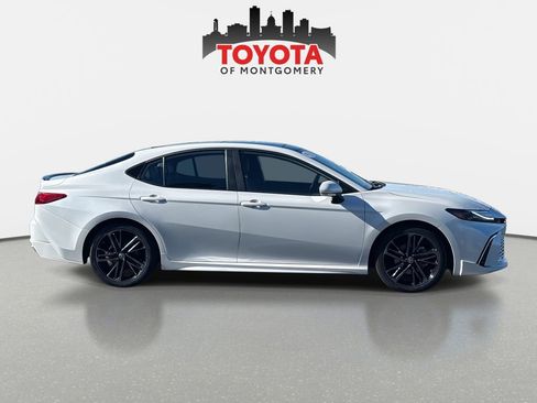 Used 2025 Toyota Camry XSE image 2