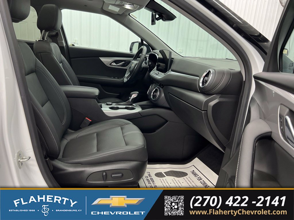 Used 2025 Chevrolet Blazer LT w/ Midnight/Sport Edition FWD image 15