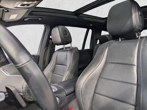 Certified 2022 Mercedes-Benz GLS 450 4MATIC image 21
