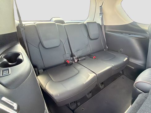 Used 2024 Nissan Armada Platinum w/ Captain's Chairs Package image 21