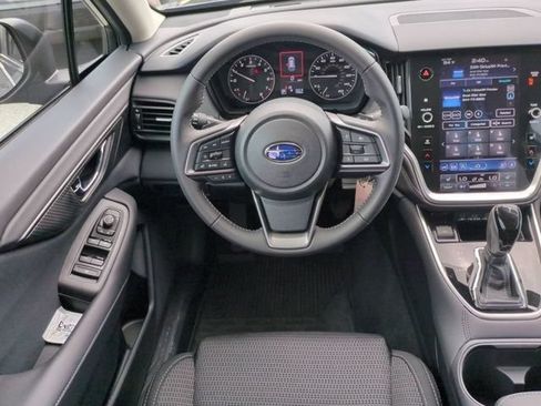 Used 2025 Subaru Outback Premium AWD/4WD image 18