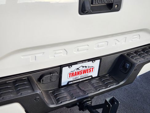 Used 2020 Toyota Tacoma image 15