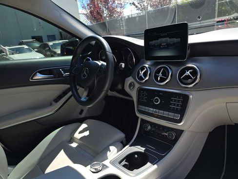 Used 2020 Mercedes-Benz GLA 250 4MATIC image 10