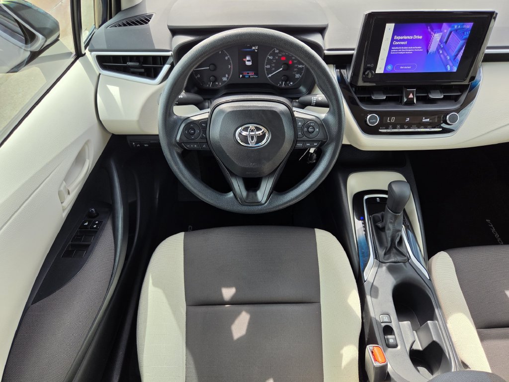 Used 2025 Toyota Corolla LE FWD image 14