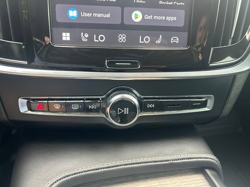 Used 2022 Volvo S90 B6 Inscription w/ Advanced Package AWD/4WD image 24