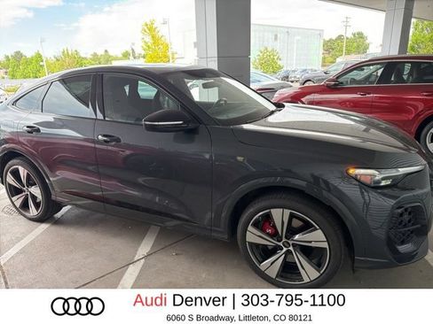 Used 2025 Audi SQ5 Prestige AWD/4WD image 2