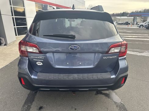 Used 2018 Subaru Outback 2.5i Limited image 7