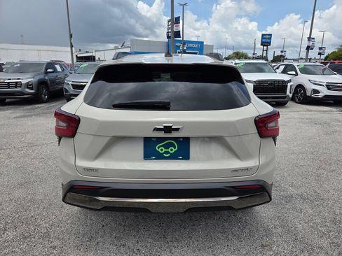 Used 2026 Chevrolet Trax ACTIV w/ Sunroof Package FWD image 11