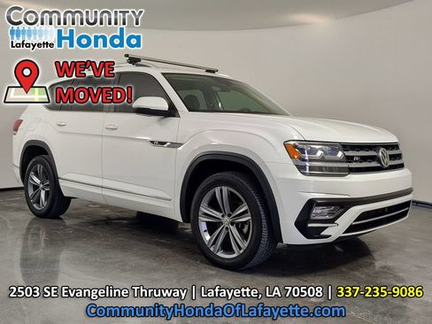Used 2019 Volkswagen Atlas SE w/ Panoramic Sunroof Package FWD image 17