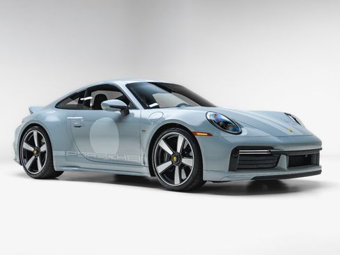 Used 2023 Porsche 911 Sport Classic RWD image 12