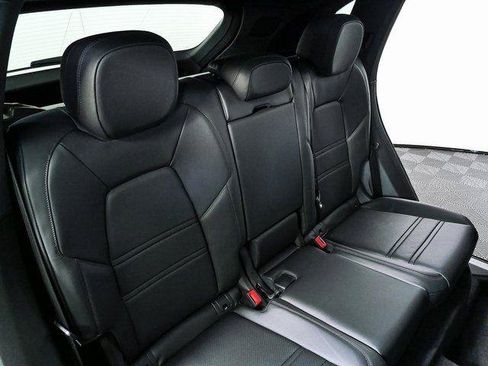 Certified 2023 Porsche Cayenne AWD/4WD image 21