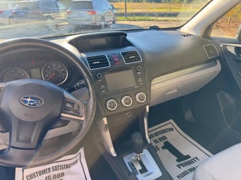 Used 2016 Subaru Forester 2.5i w/ Alloy Wheel Package image 12