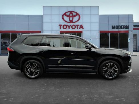 Used 2024 Toyota Grand Highlander AWD Hybrid image 6