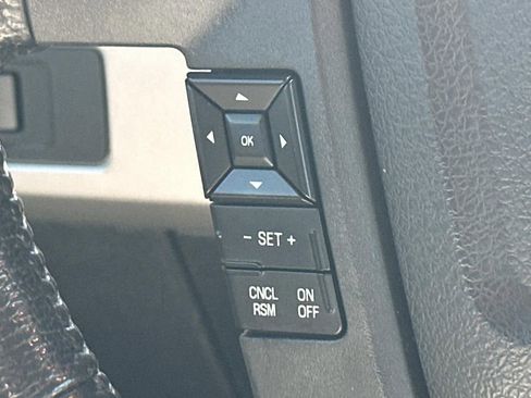 Used 2011 Ford F150 Lariat w/ Lariat Plus Pkg image 24