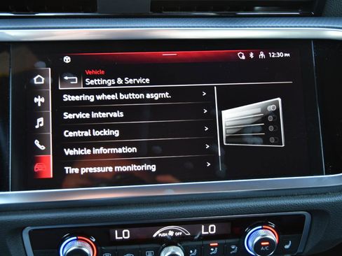 Used 2024 Audi Q3 2.0T Premium image 23