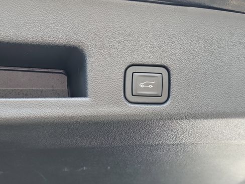 Used 2025 Buick Enclave Preferred image 7