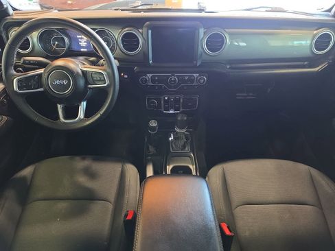 Used 2023 Jeep Wrangler Unlimited Sahara AWD/4WD image 26