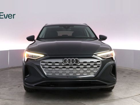 Used 2024 Audi Q8 e-tron Premium Plus w/ Premium Plus Package image 12