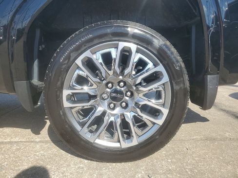 Used 2025 GMC Sierra 1500 Denali Ultimate image 4