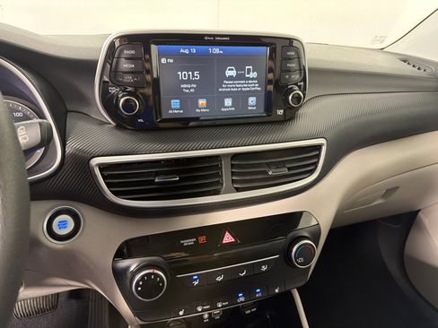 Used 2019 Hyundai Tucson Value FWD image 16