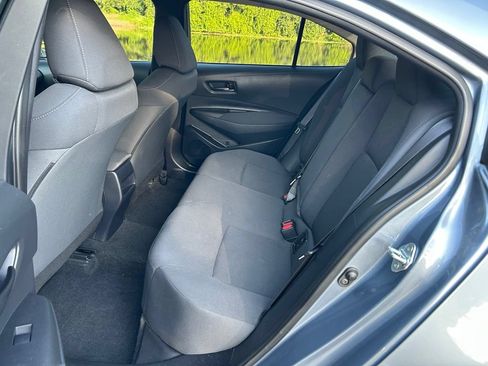 Used 2022 Toyota Corolla LE FWD image 14