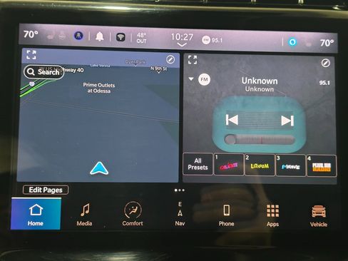 Used 2023 Jeep Grand Cherokee Limited image 3