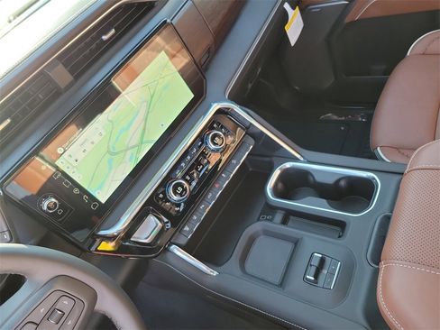 New 2026 GMC Sierra 2500 Denali Ultimate w/ Max Trailering Package image 37