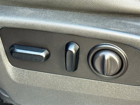 Used 2021 Chevrolet Silverado 2500 LTZ w/ LTZ Convenience Package image 19